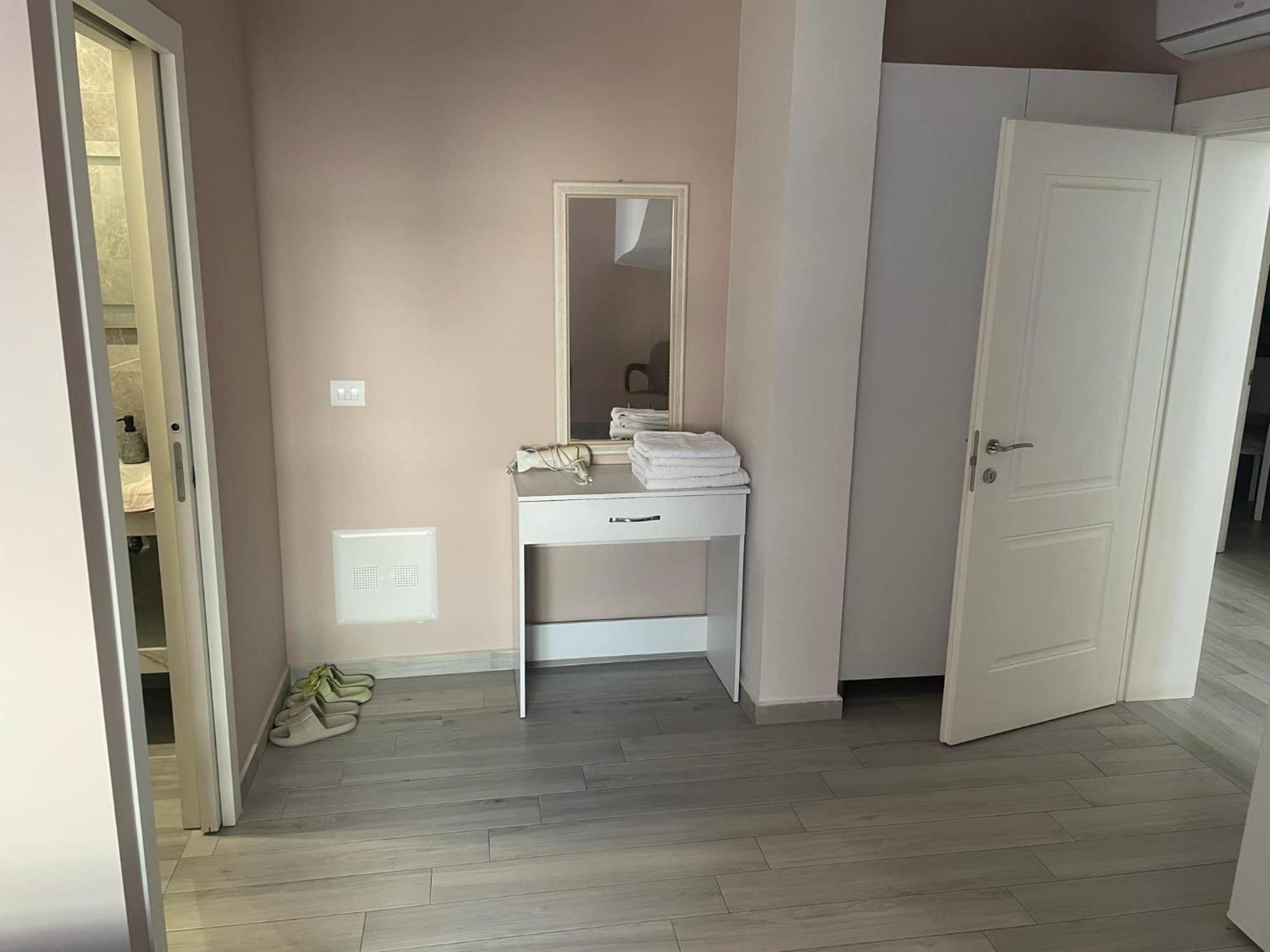 Meri Rooms Vlorë Eksteriør billede